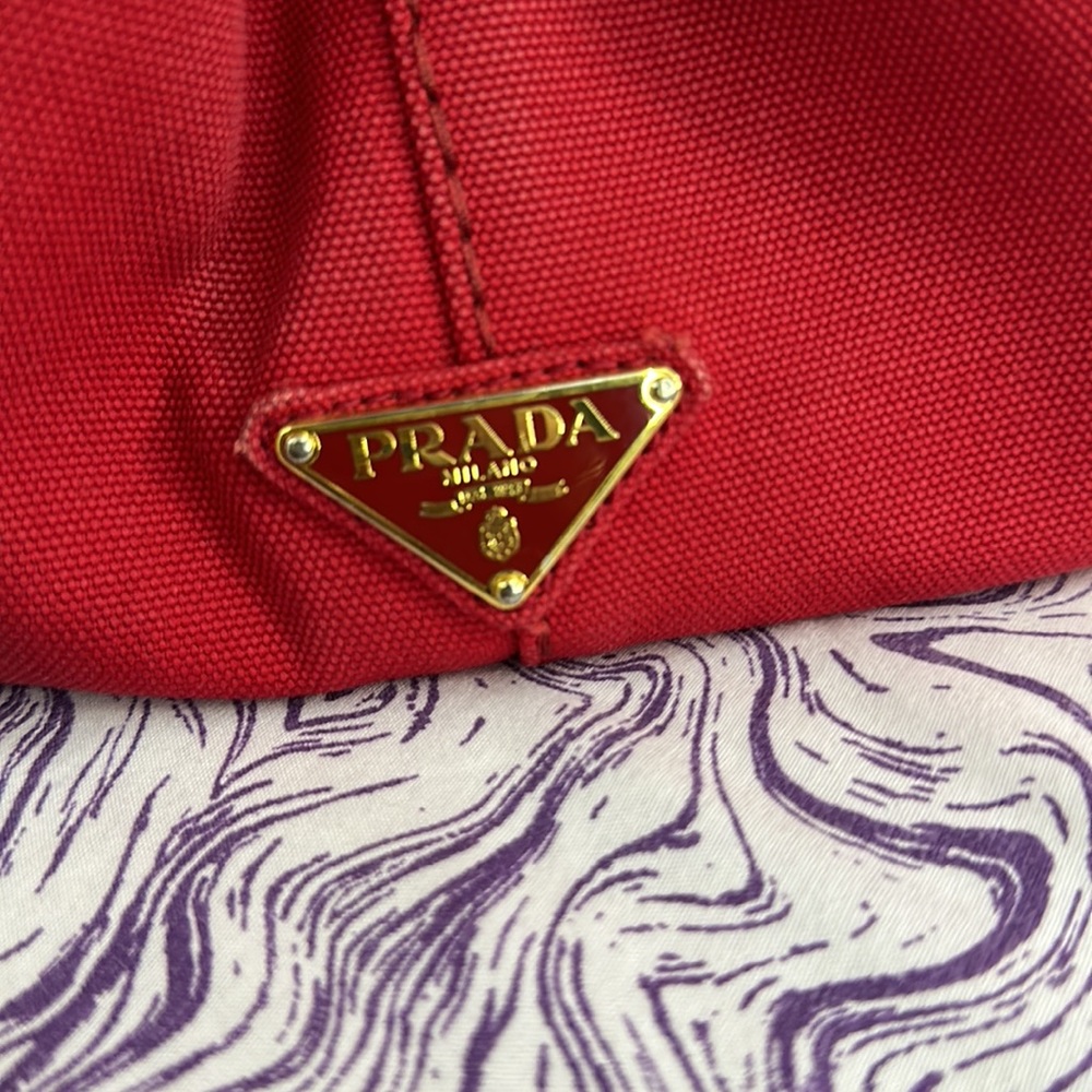 💯% Authentic PRADA CANAPA - Picture 15 of 17